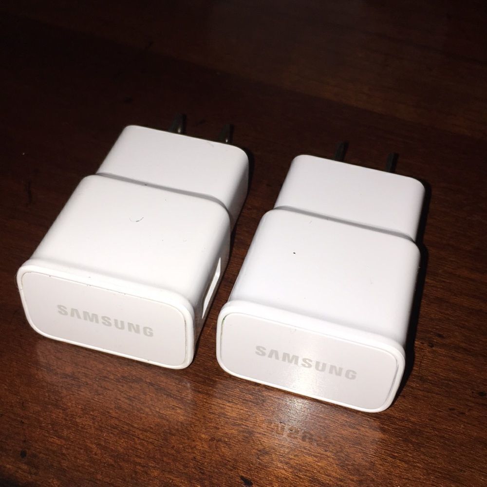 Samsung USB adapter plug for cell phone charging